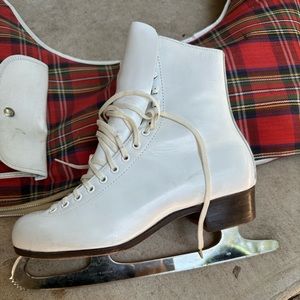 Vintage Riedell 220 ice Skates SZ 6